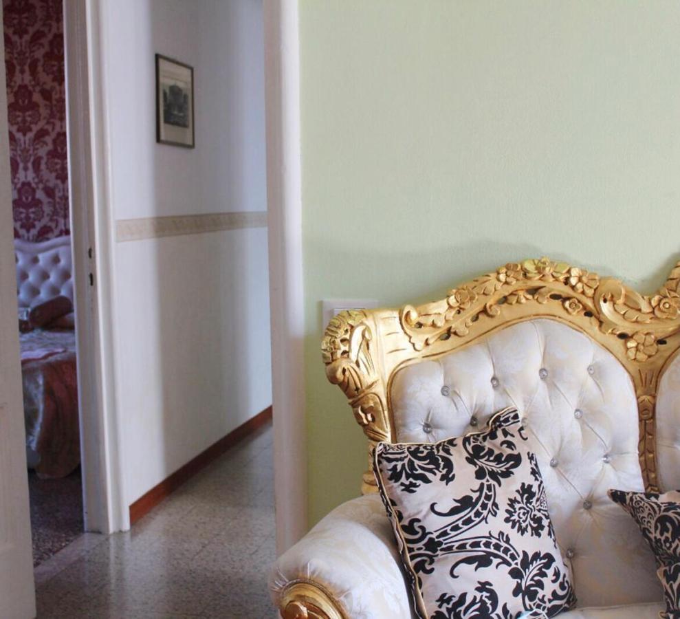 The Golden Apartment Velence Kültér fotó
